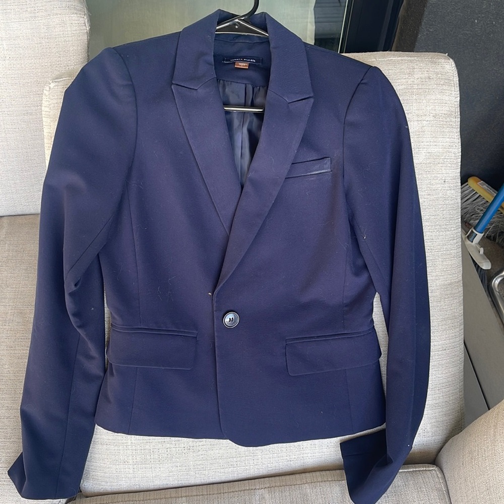 Amazing condition Tommy Hilfiger Navy blazer